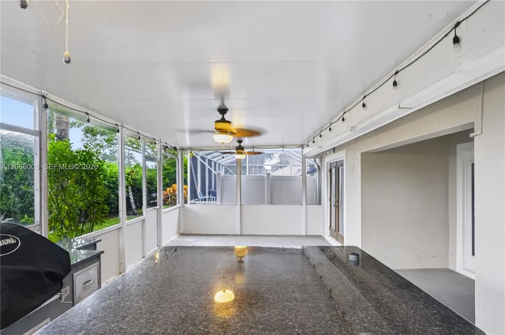 4927 Lombard Pass Dr Lake Worth, FL 33463