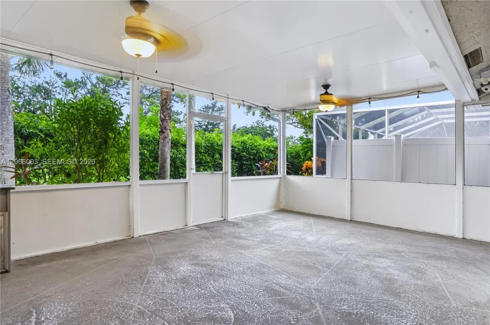 4927 Lombard Pass Dr Lake Worth, FL 33463