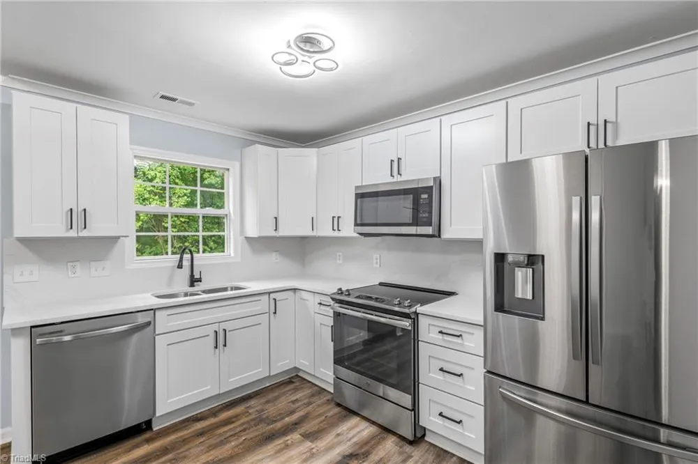 625 Rolling Green Drive High Point, NC 27260