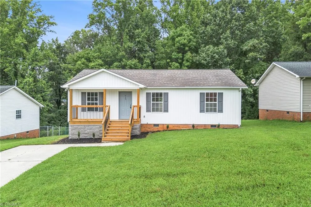 625 Rolling Green Drive High Point, NC 27260
