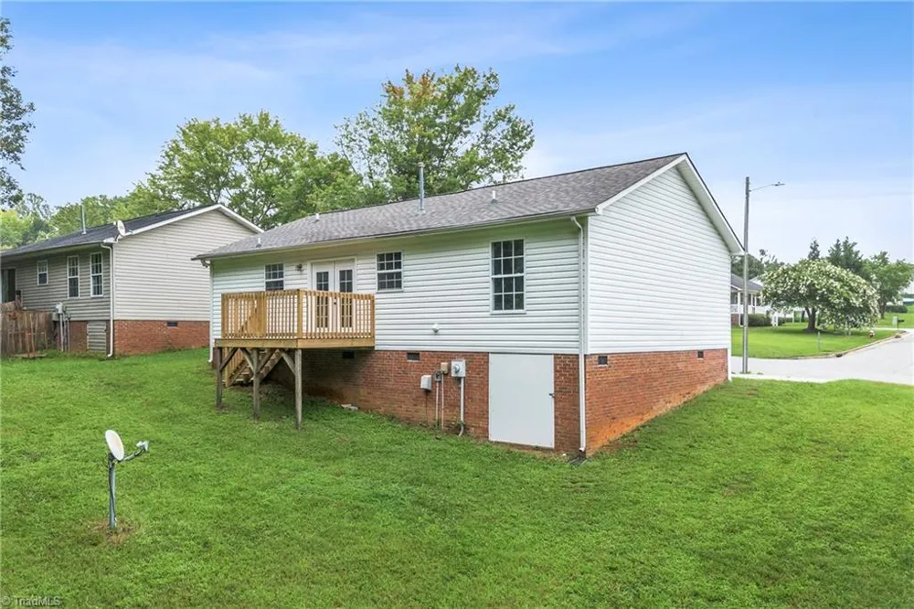 625 Rolling Green Drive High Point, NC 27260