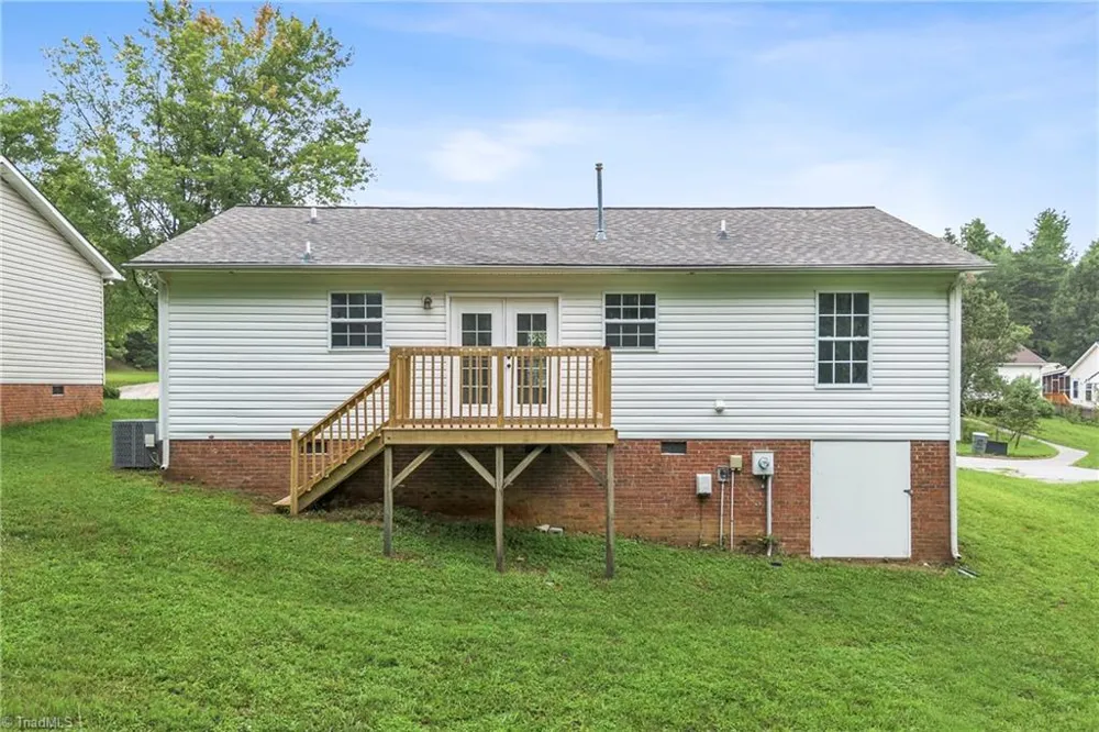 625 Rolling Green Drive High Point, NC 27260