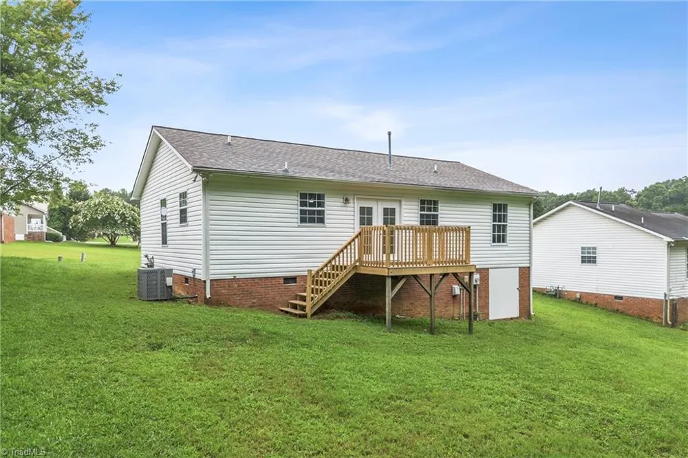 625 Rolling Green Drive High Point, NC 27260