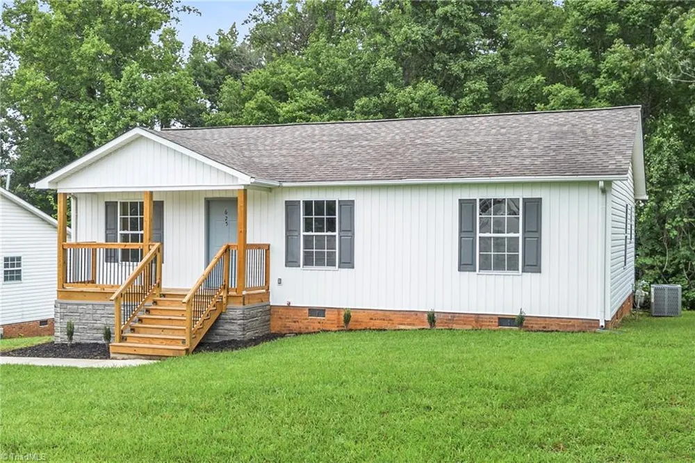 625 Rolling Green Drive High Point, NC 27260
