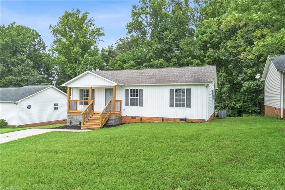 625 Rolling Green Drive High Point, NC 27260