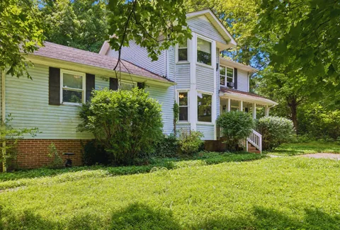 2705 Buckner Rd