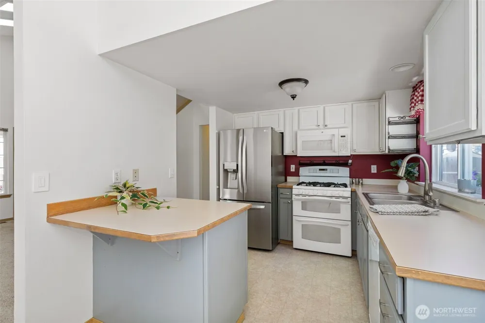 7331 NE Morning View Avenue Bremerton, WA 98311
