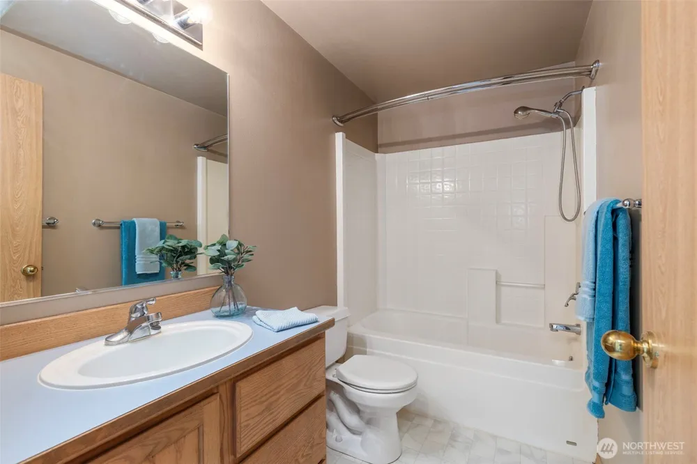7331 NE Morning View Avenue Bremerton, WA 98311