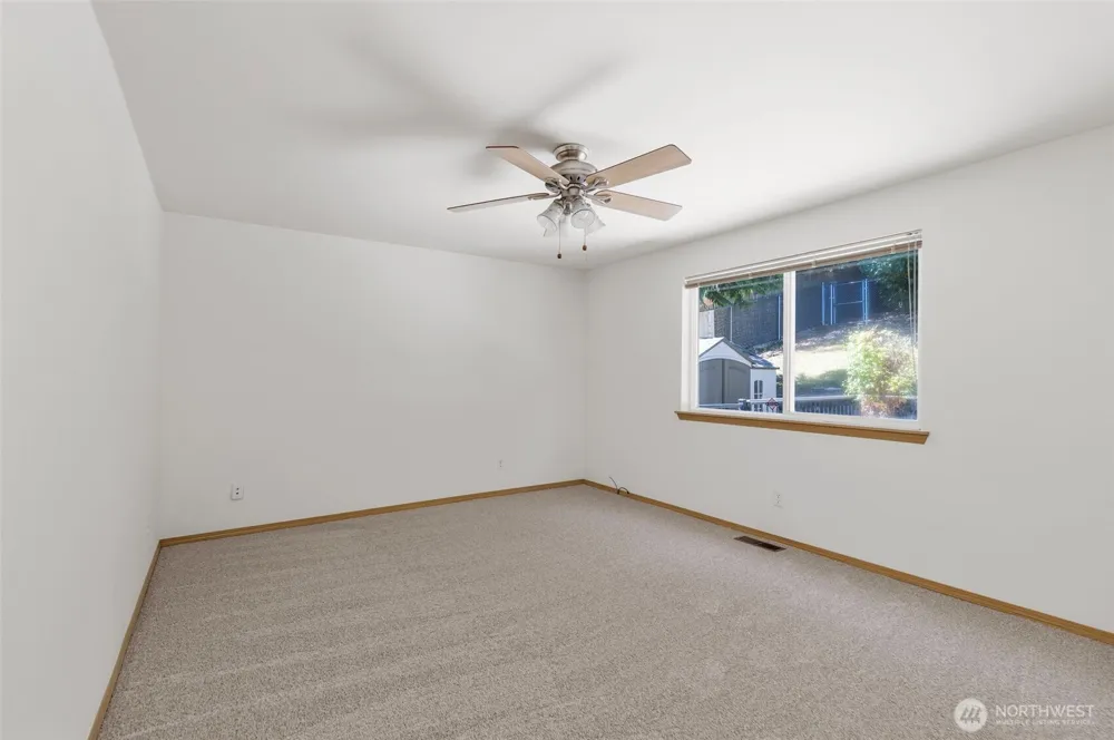 7331 NE Morning View Avenue Bremerton, WA 98311