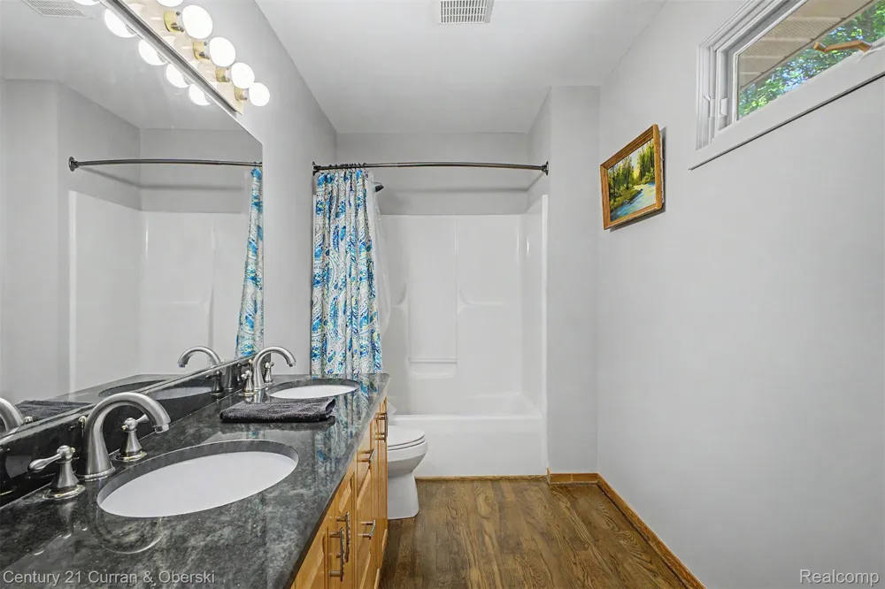 11349 Philway Court Brighton Township, MI 48114