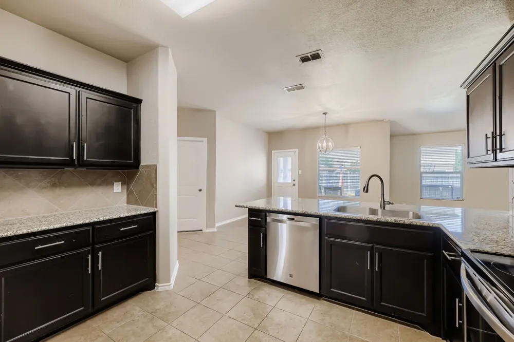10212 Almondtree Drive Fort Worth, TX 76140