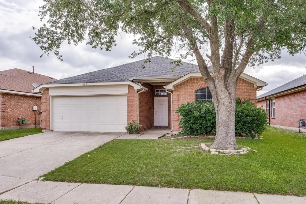 202 Trenton Drive Wylie, TX 75098