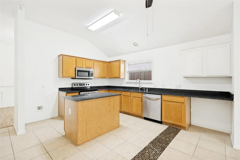 202 Trenton Drive Wylie, TX 75098