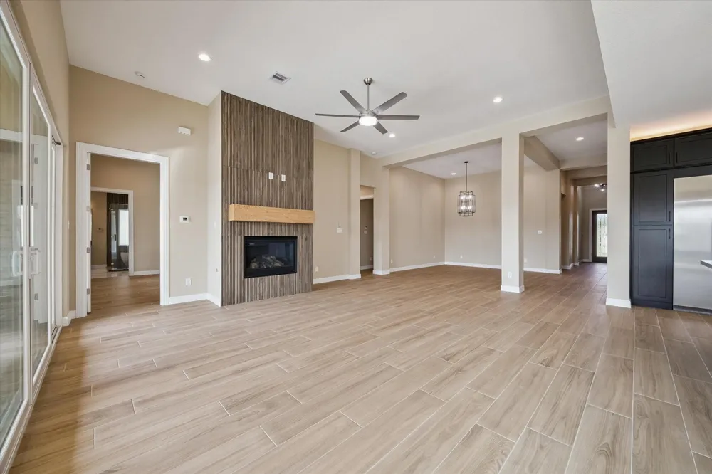 606 Appia Drive Kemah, TX 77565
