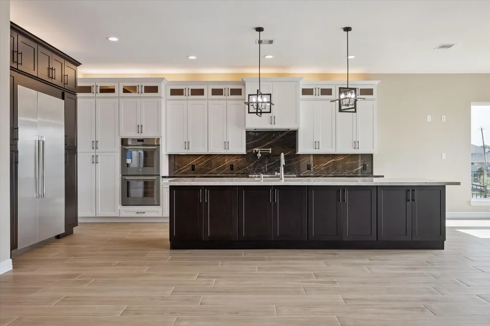 606 Appia Drive Kemah, TX 77565