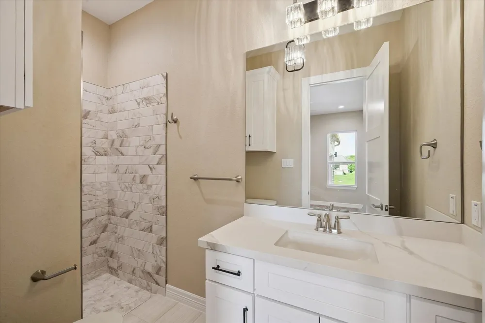 606 Appia Drive Kemah, TX 77565