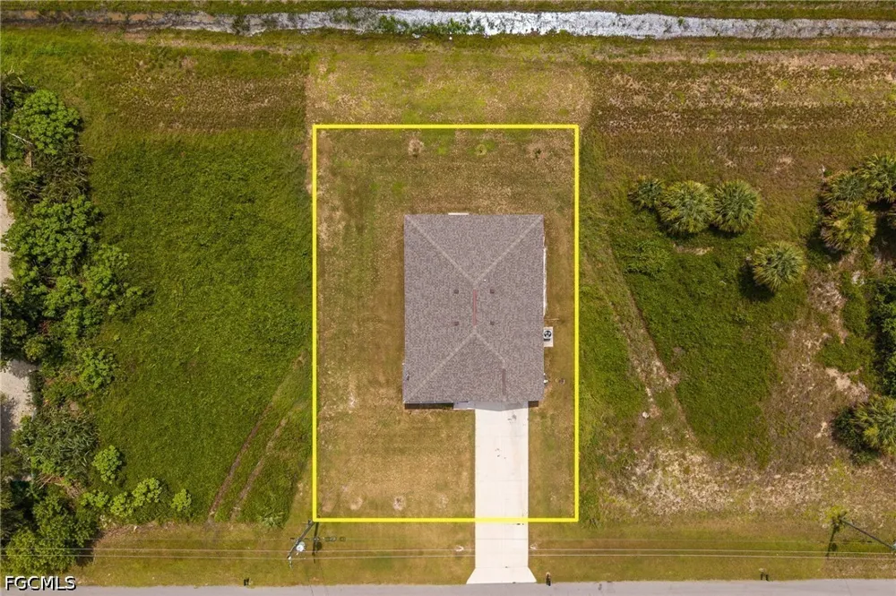 Mangrove Circle Labelle, FL 33935
