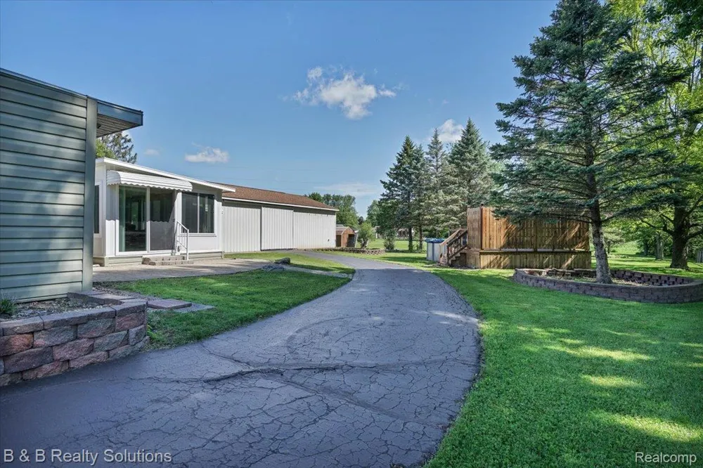 6229 Cold Spring Trail Grand Blanc Charter Township, MI 48439