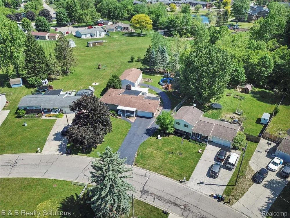 6229 Cold Spring Trail Grand Blanc Charter Township, MI 48439