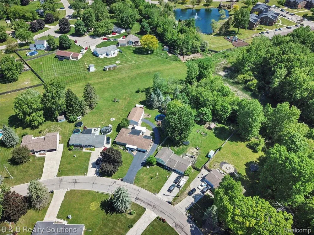6229 Cold Spring Trail Grand Blanc Charter Township, MI 48439