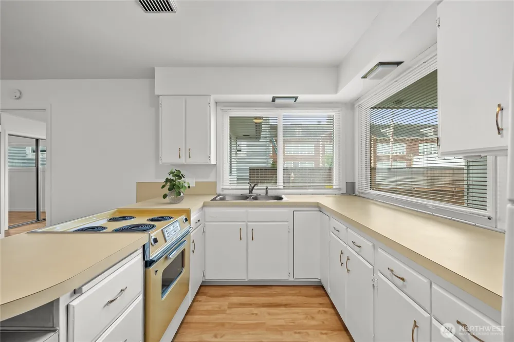 116 W 3rd Street Aberdeen, WA 98520
