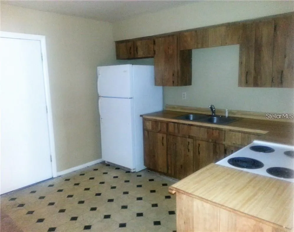 1102 SOUTHERN AVENUE #1104 Lakeland, FL 33815
