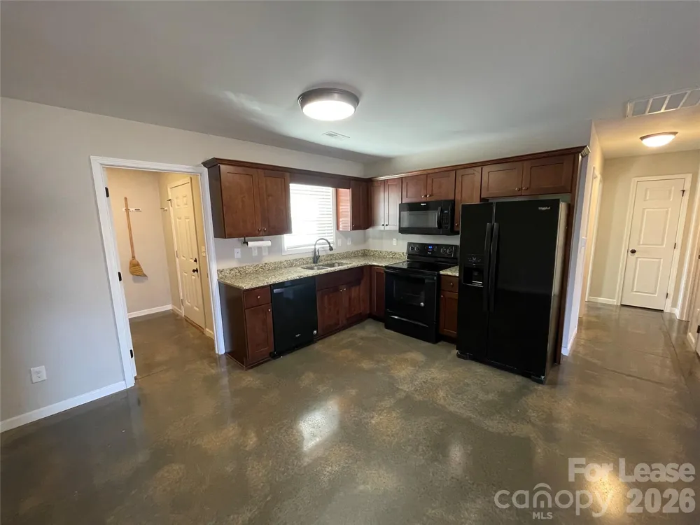 4429 Dillbrook Lane Denver, NC 28037
