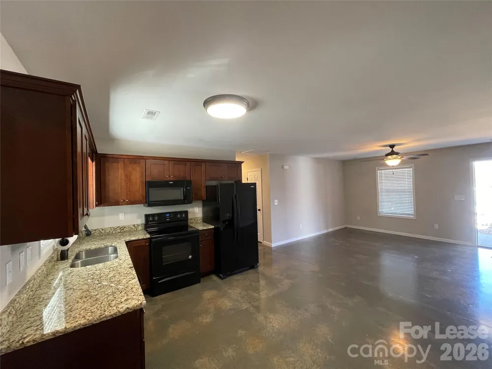 4429 Dillbrook Lane Denver, NC 28037