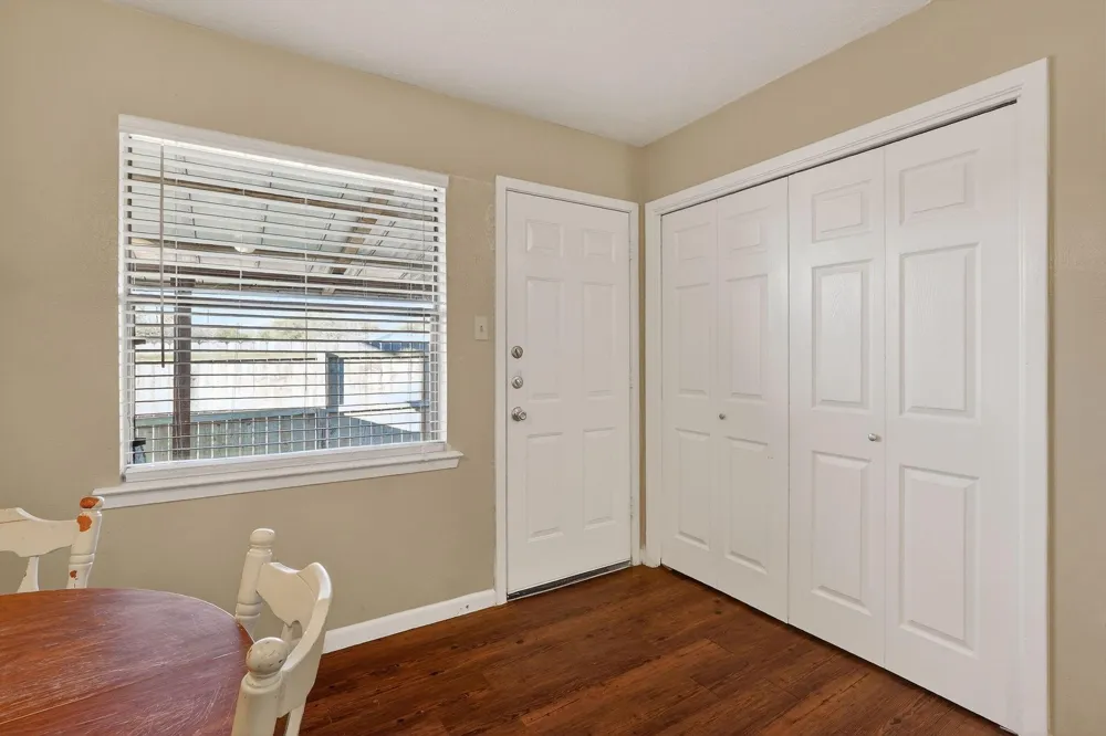 1400 Summit Street #B College Station, TX 77845