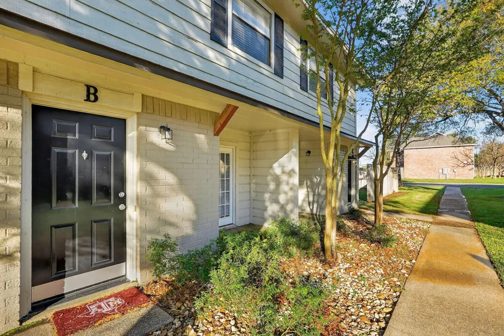 1400 Summit Street #B College Station, TX 77845