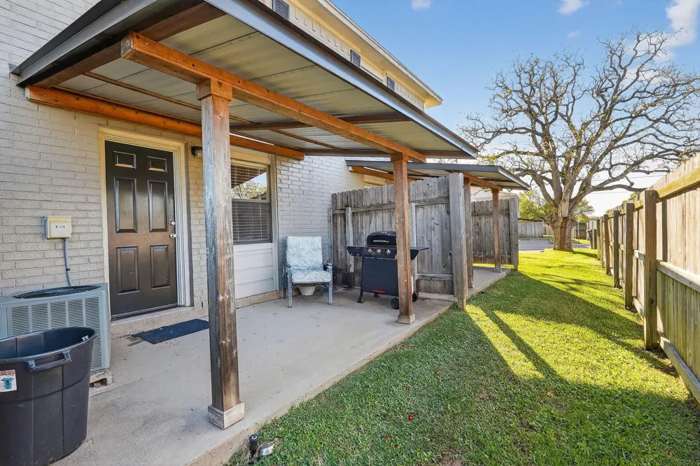 1400 Summit Street #B College Station, TX 77845
