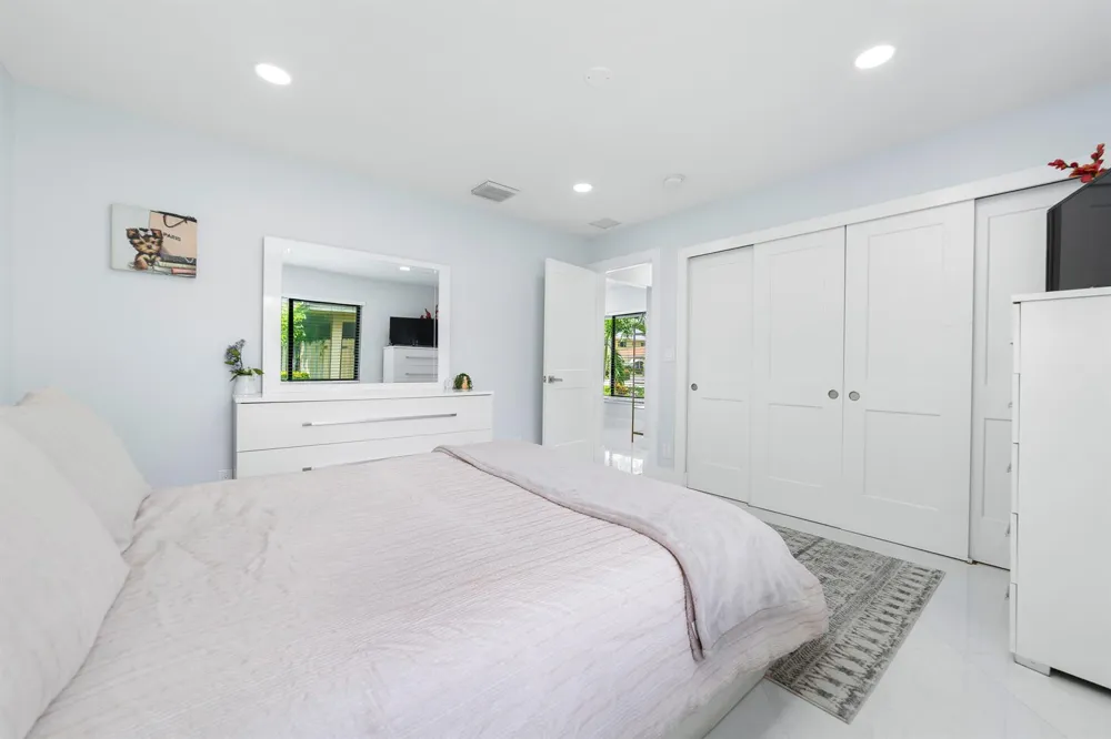 324 Bamboo Road Palm Beach Shores, FL 33404