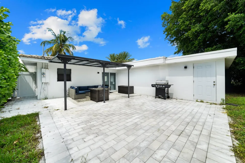 324 Bamboo Road Palm Beach Shores, FL 33404