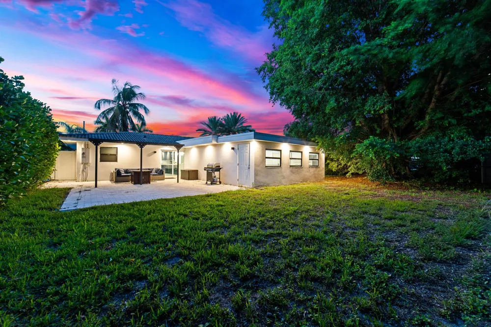 324 Bamboo Road Palm Beach Shores, FL 33404