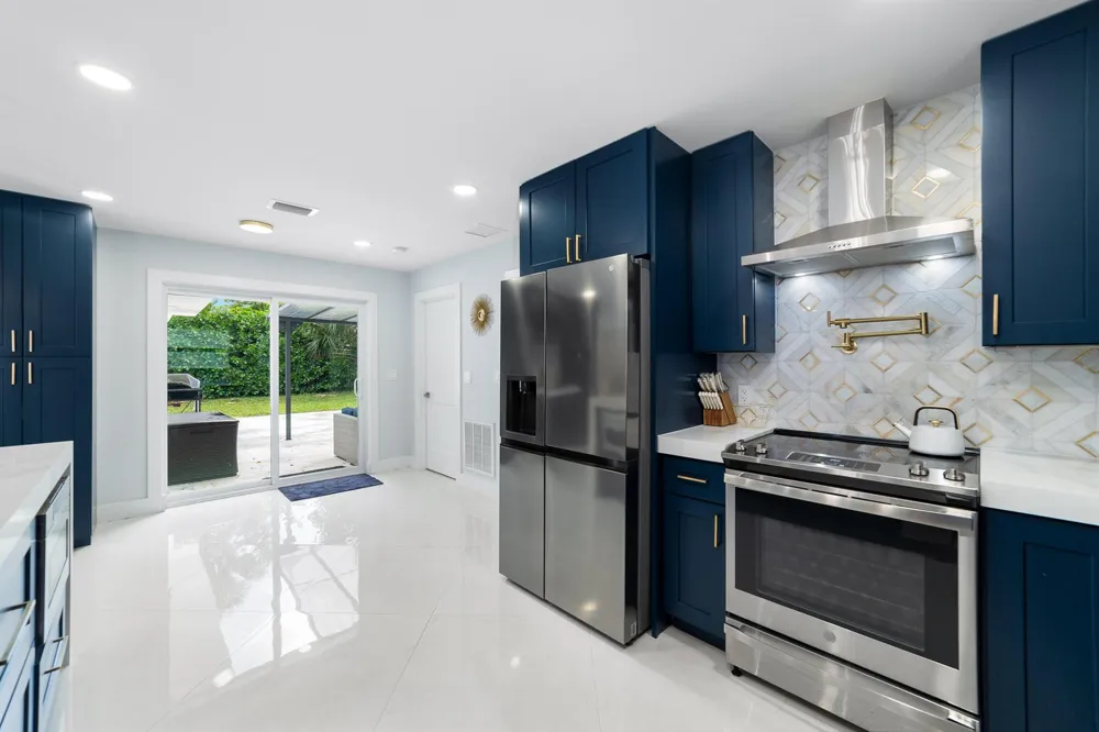 324 Bamboo Road Palm Beach Shores, FL 33404
