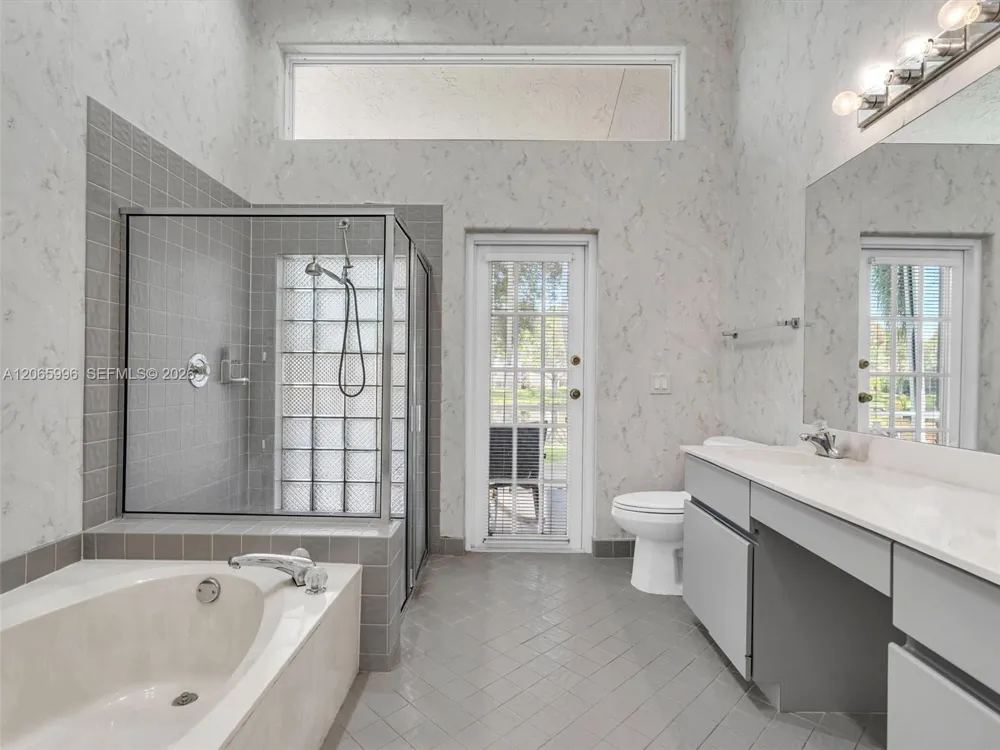 629 Spinnaker Weston, FL 33326