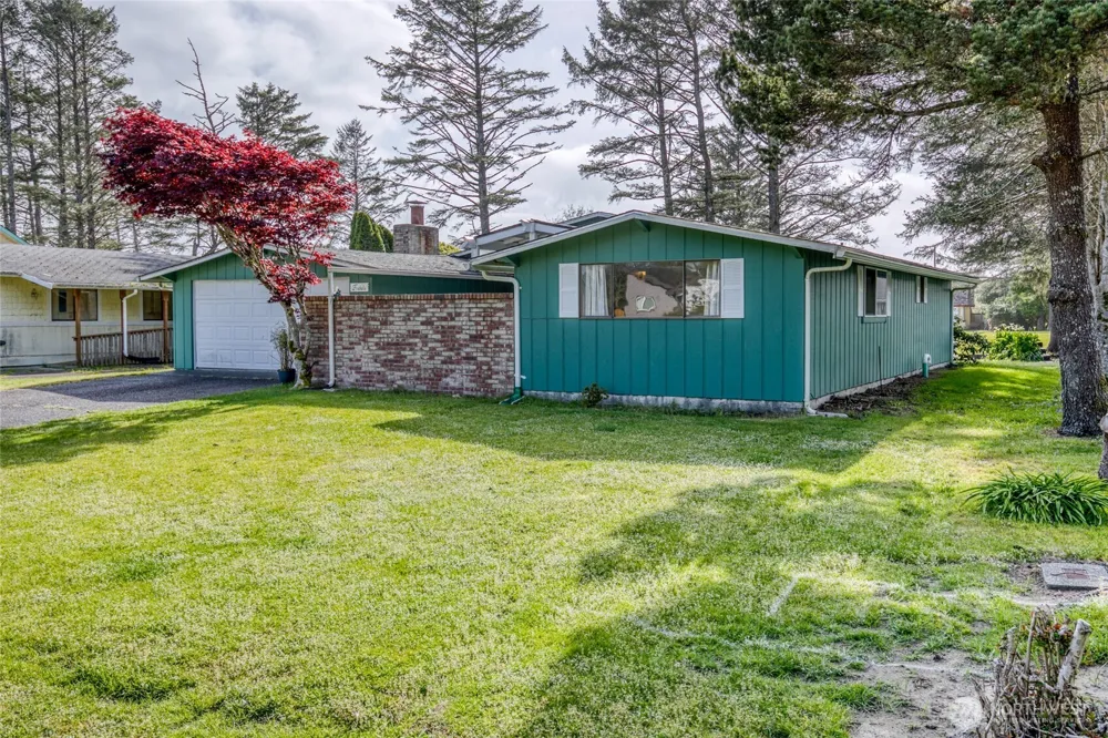 483 Dolphin Avenue NE Ocean Shores, WA 98569