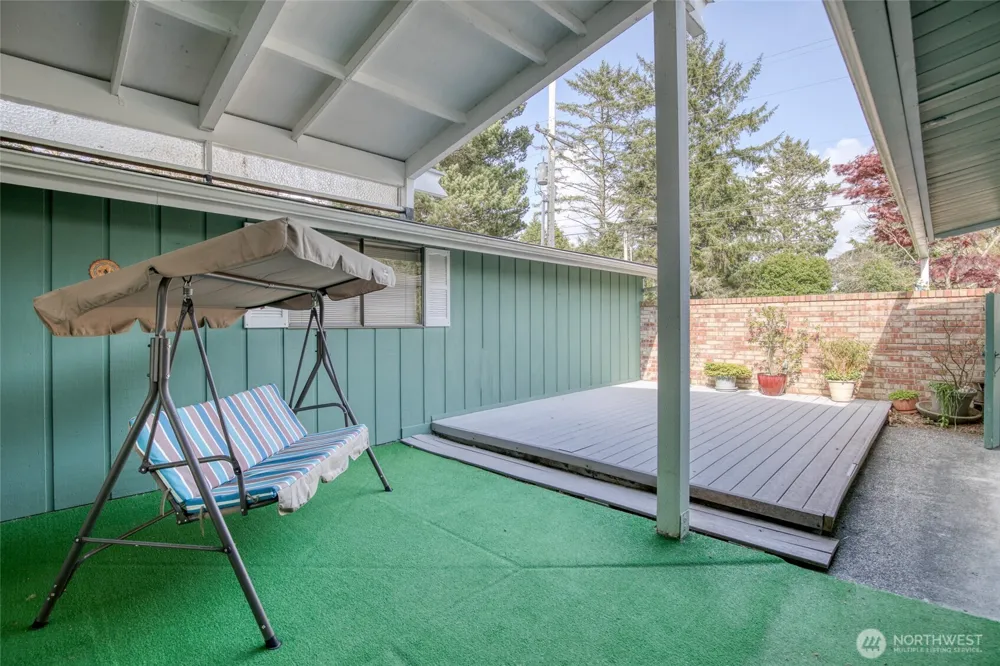 483 Dolphin Avenue NE Ocean Shores, WA 98569