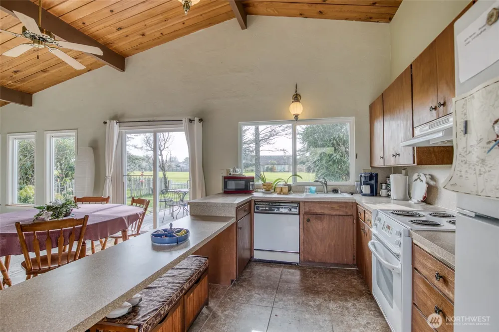483 Dolphin Avenue NE Ocean Shores, WA 98569