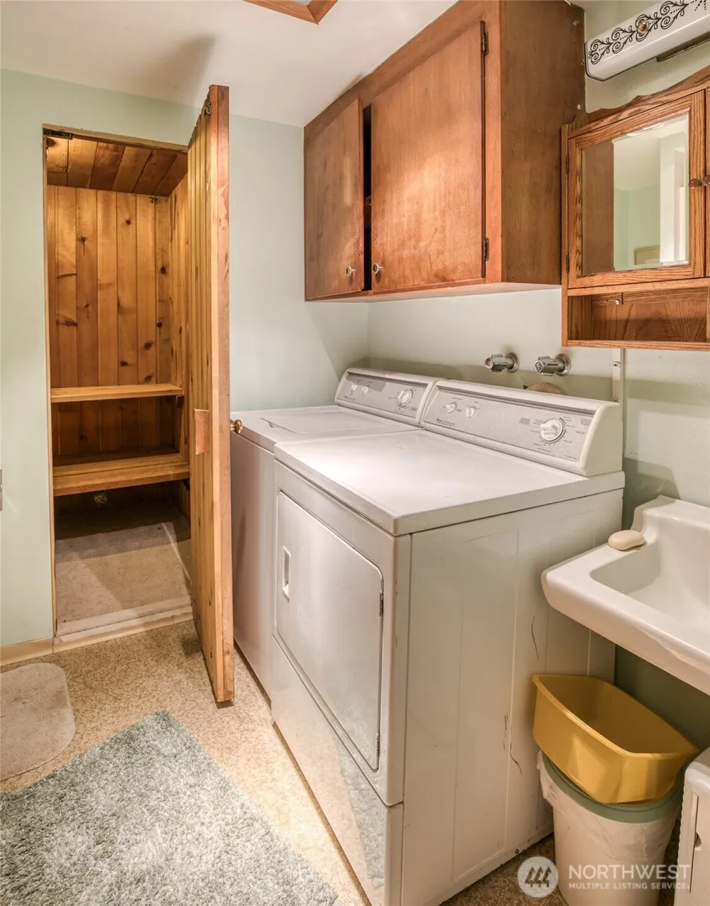 483 Dolphin Avenue NE Ocean Shores, WA 98569