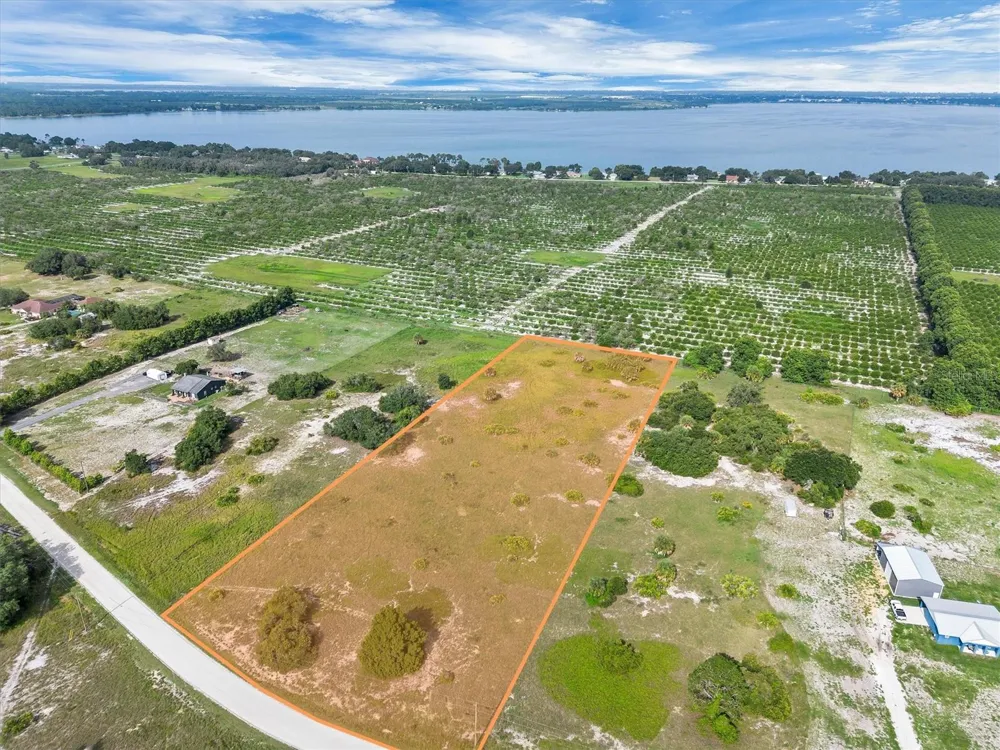 2478 OLD GROVE TRAIL Frostproof, FL 33843