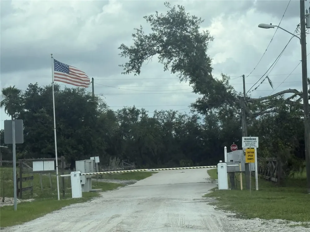 2478 OLD GROVE TRAIL Frostproof, FL 33843
