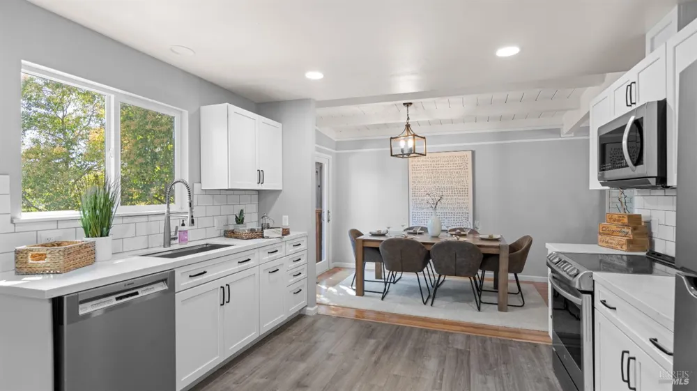 28 Windsor Avenue San Rafael, CA 94901