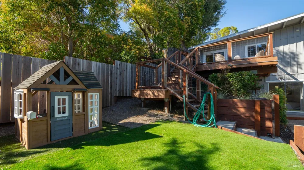 28 Windsor Avenue San Rafael, CA 94901