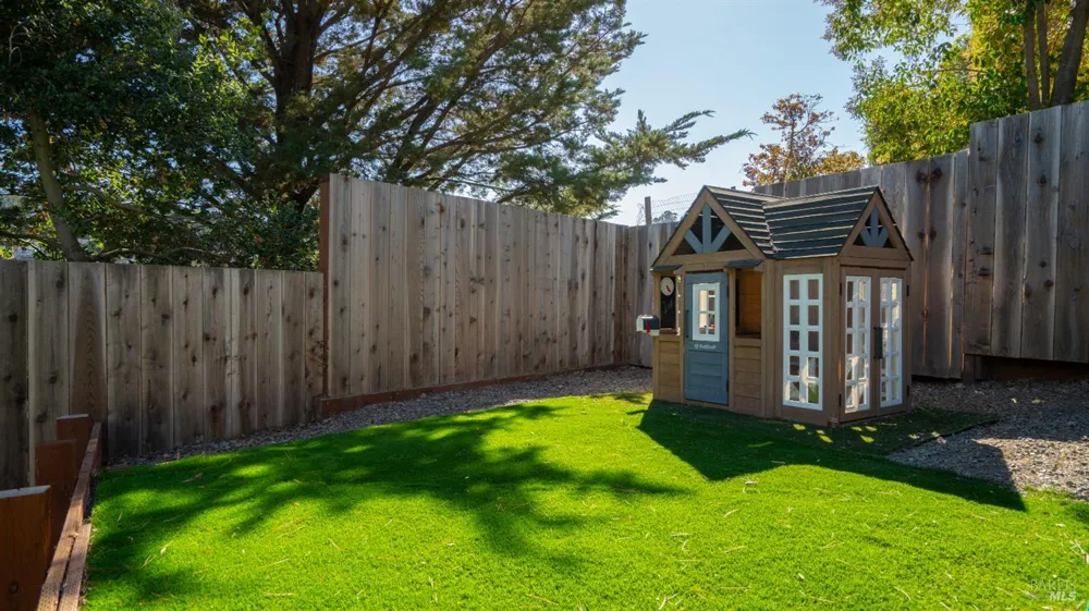 28 Windsor Avenue San Rafael, CA 94901