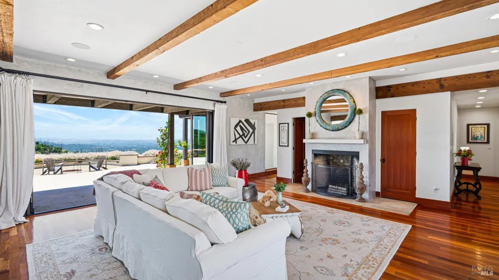 6450 Plum Ranch Road Santa Rosa, CA 95404