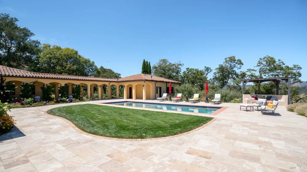 6450 Plum Ranch Road Santa Rosa, CA 95404
