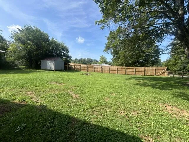 302 Kale Avenue Englewood, TN 37329