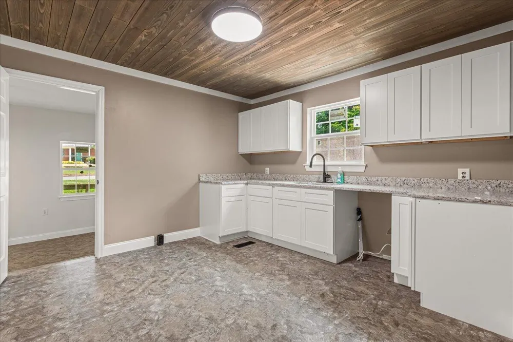 302 Kale Avenue Englewood, TN 37329