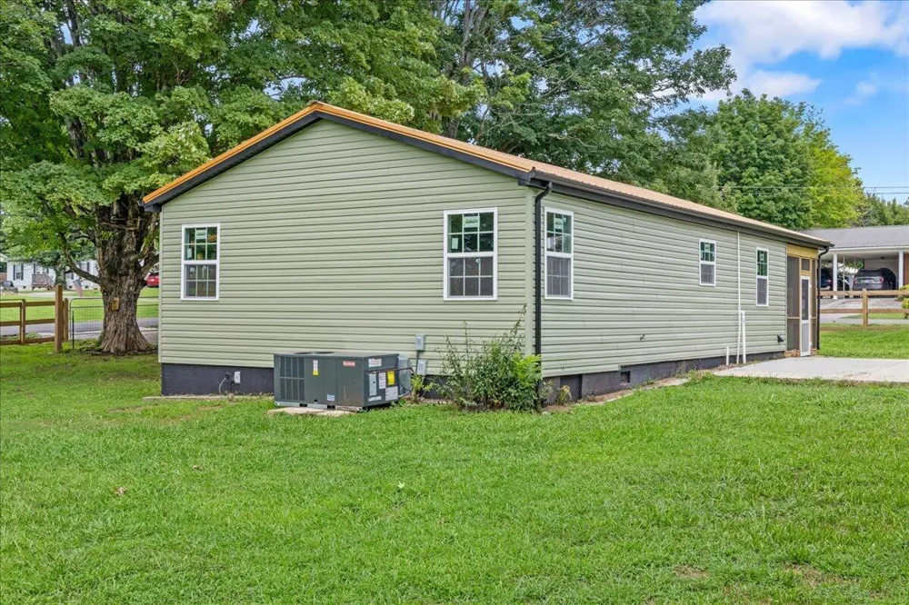 302 Kale Avenue Englewood, TN 37329